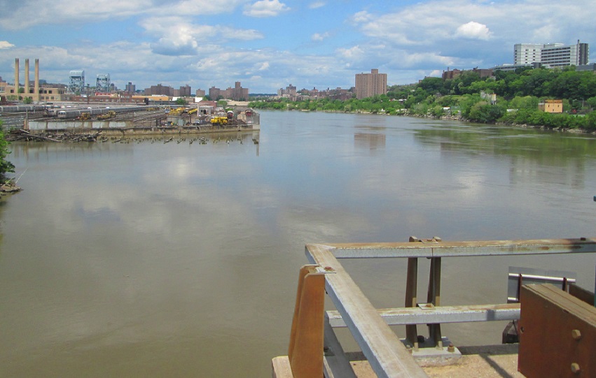 The Harlem River north of the University Heights Bridge. New building on the Bronx shoreline to the right, could follow development on the Manhattan side.