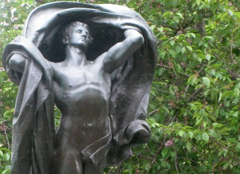 Dawn of Glory, a WWI memorial statue in Highland Park.