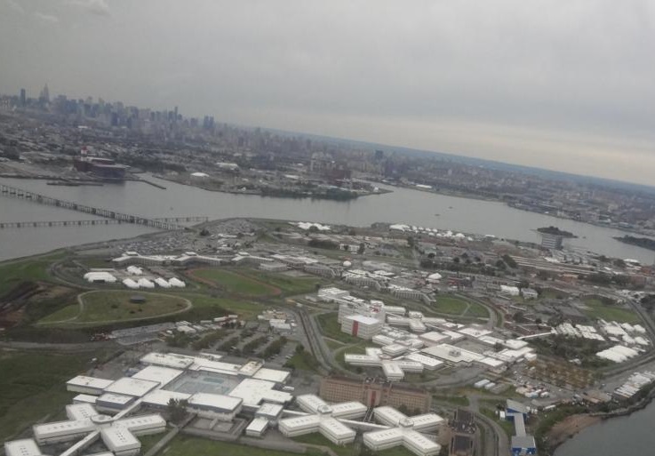 On any given day, approximately 800 women are housed at Rosie M. Singer Center (RMSC), the women’s facility at Rikers. 
