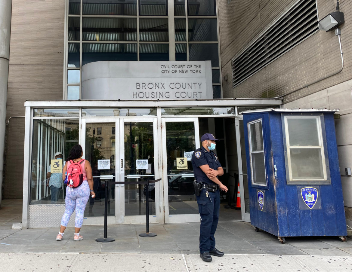 The entrance to Bronx Housing Court