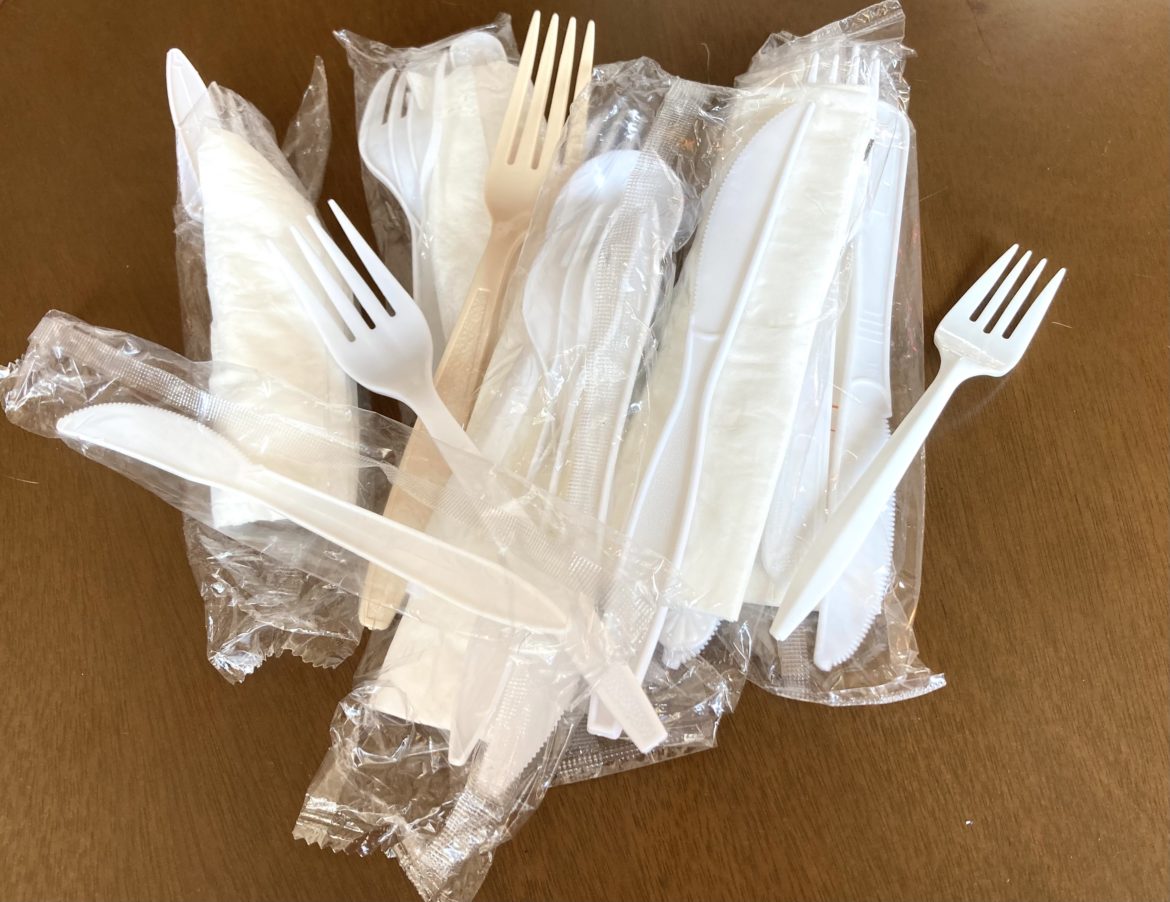 City Council passes bill limiting single-use plastic straws