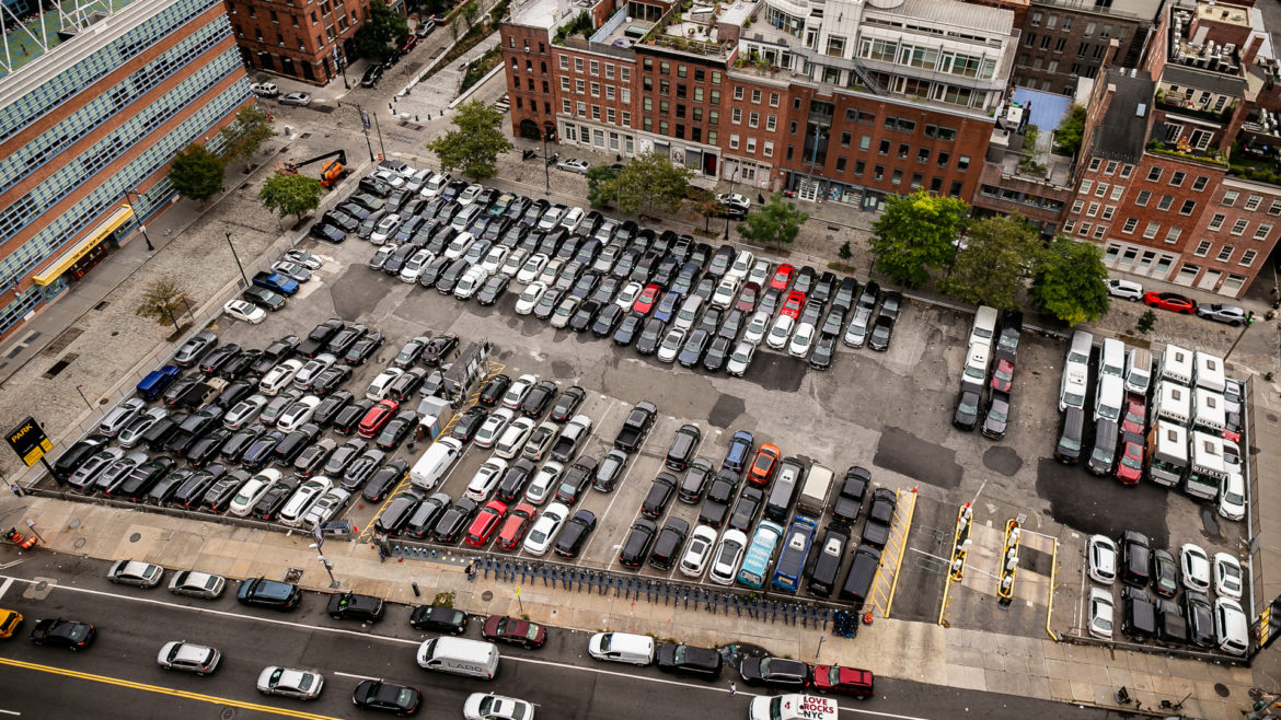 Parking lot's gone Viral #businessideas2023 #biztok #invest #carparki
