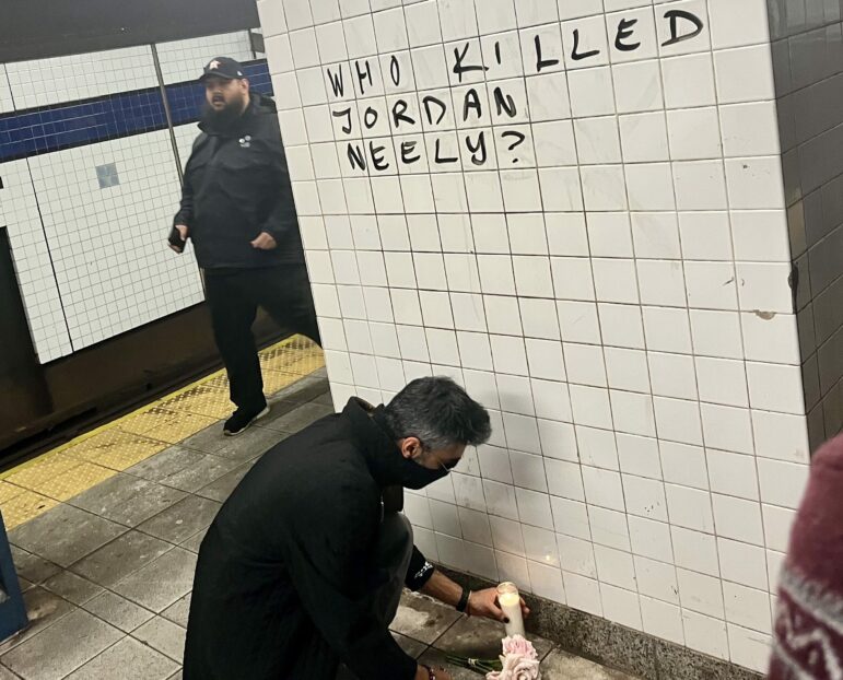 #Subway Killing Sparks Public Outcry Over Treatment of Homeless New Yorkers #Usa #Miami #Nyc #Houston #Uk #Es