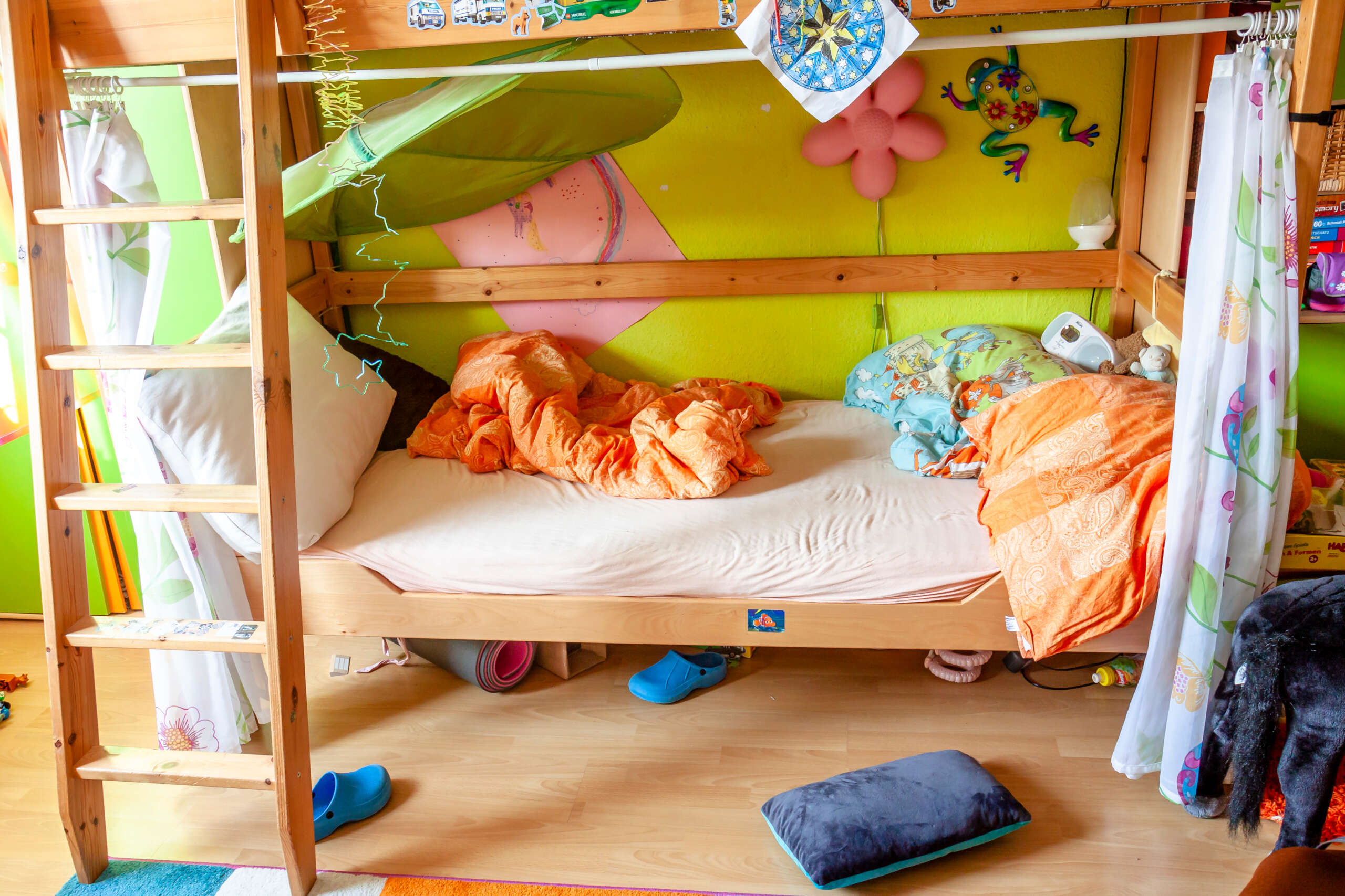 A child's bedroom
